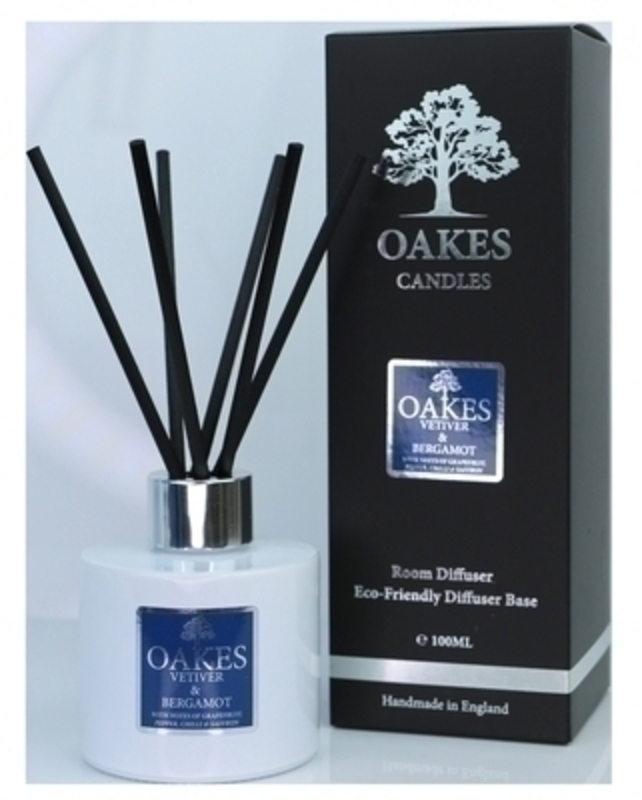 Oakes Vetiver and Bergamot Room Diffuser Oakes Vegan friendly artisan luxury diffuser for your home in Vetiver and Bergamot. Made locally in Liverpool.  The diffuser liquid is housed in simple cylindrical white glassware with a silver screw on cap. The 100ml Diffuser is elegantly finished with a metallic silver label. Each diffuser has black natural fibre reeds designed to give you the maximun throw of fragrance from your diffuser. Finally this luxury Oakes Diffuser is elegantly packaged in a bespoke stylish foil Oakes Presentation Box.